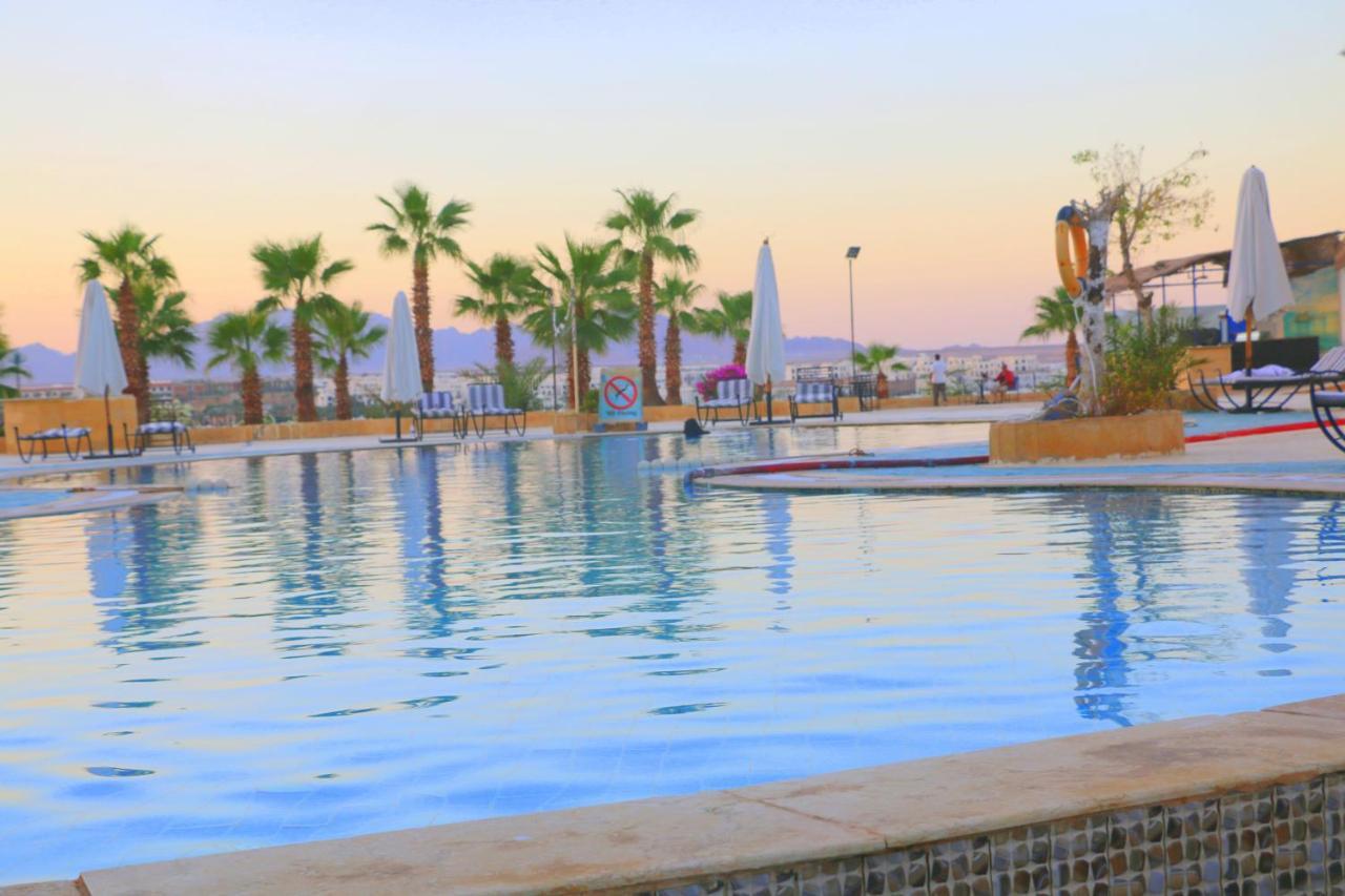 Royal Naama Bay Resort シャルム・エル・シェイク エクステリア 写真
