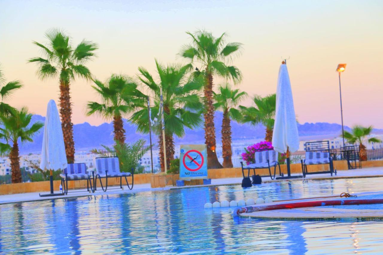 Royal Naama Bay Resort シャルム・エル・シェイク エクステリア 写真